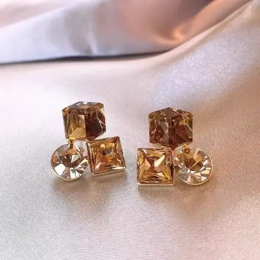 Three-Dimensional Geometric Crystal Earrings - Brown